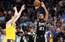 "Nuggets" panāk 2‑0 pret "Timberwolves"; "Grizzlies" pārsteidzoši uzvar "Lakers"