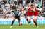 "Arsenal" uzvar "Newcastle" un turpina cīņu par Premjerlīgas titulu