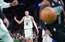 Porziņģis "Celtics" spēlē ar Fīniksas "Suns" vēl nedosies laukumā