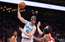 Dāvja Bertāna "Hornets" pēdējās sekundēs izrauj uzvaru pār "play off" pretendenti "Hawks"