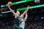 "Celtics" mežonīgākie danki – Bostonas sezonas izlasē iekļūst arī Porziņģa trieciens pāri Lopesam