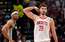 NBA basketbolisti Šengins, Gordons, Sagss un Džonsons tiek pie vairāk nekā 100 miljonu dolāru lieliem līgumiem