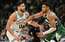 Porziņģa "Celtics" izbraukumā uzvar Milvoki "Bucks"