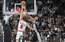 Vembanjamas lielie bloki triumfē NBA dienas topā