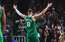 Bostona mīl Vienradzi – Porziņģis mača galotnē dod pieci un uzkurina "Celtics" fanus