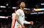 Par NBA sezonas labāko debitantu nosaukts "Spurs" aizsargs Kāsls
