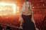 "Atbraukšu ar dāvanām un naudu." Sedokova parāda faniem, ko viņai raksta bagāti pielūdzēji