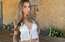 "OnlyFans" modele Lilija Filipsa neslēpj, ka jūtas nepārliecināta par sevi garo kāju pirkstu dēļ