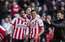 PSV futbolisti trešo sezonu pēc kārtas kronēti par Nīderlandes čempioniem