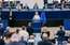 Fon der Leiena grib ierobežot bērnu piekļuvi sociālajiem medijiem līdz 13 gadu vecumam